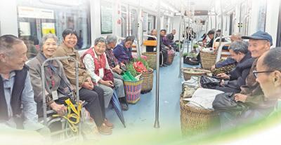 天顺娱乐登录：重庆不止有“背篓专线”，菜农种菜有指导，市场有摊位